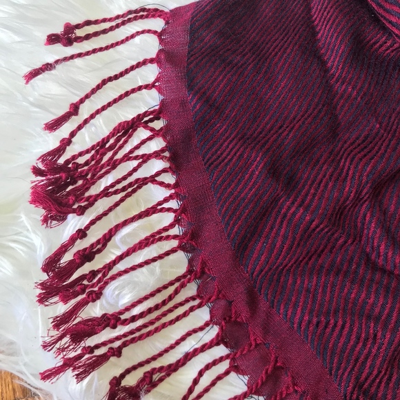 Liz Claiborne Red Navy Luxury Tassel Scarf Wrap - Picture 4 of 5